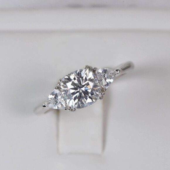 Moissanite 2.0ct Cushion Cut Engagement Ring - Picture 3 of 7